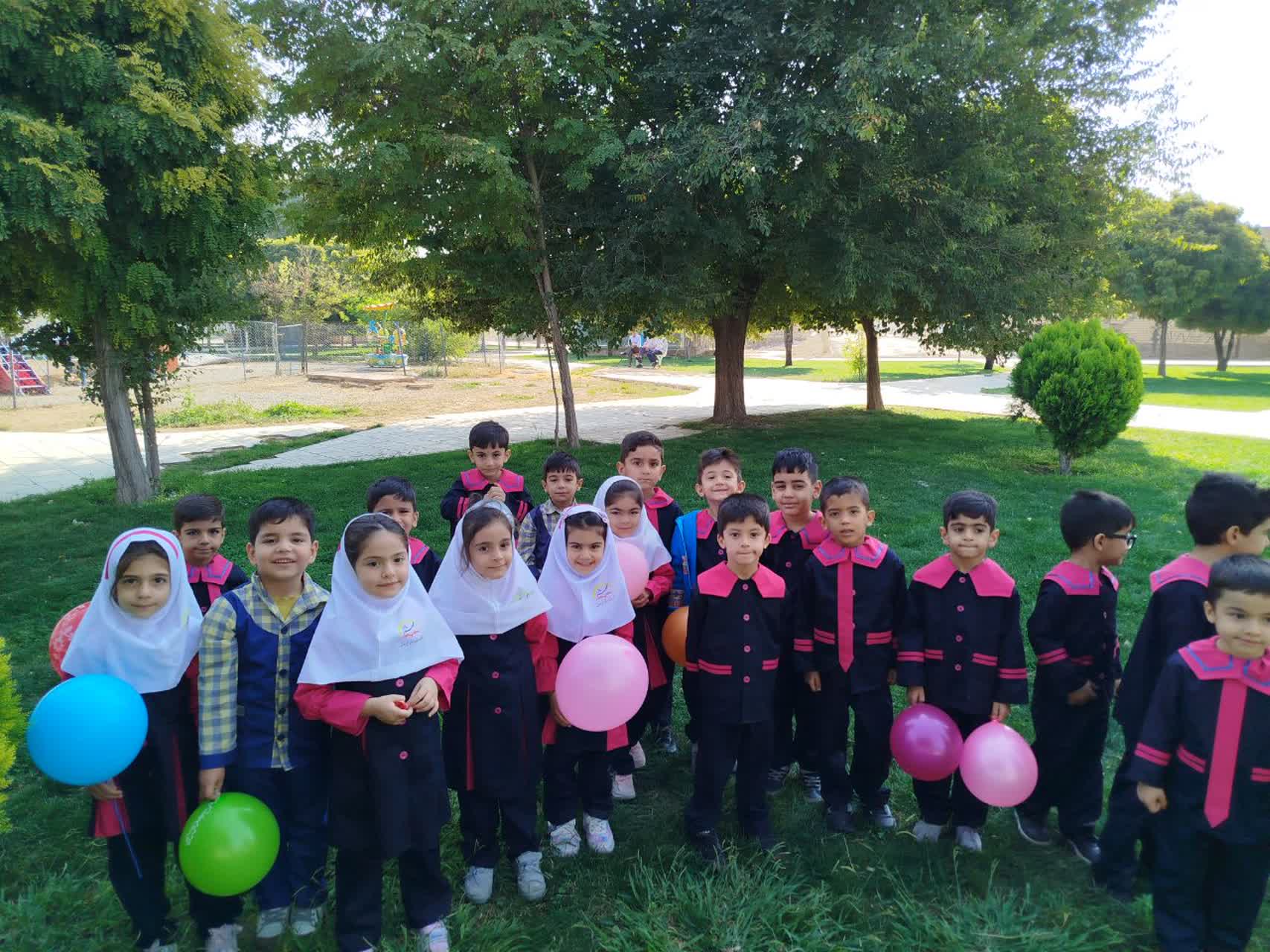 دبستان غیردولتی مهر مادر خرم آباد 